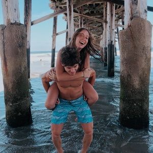 Meet your Posher, Chloe